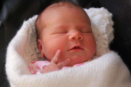 Wallpaper-of-Newborn-baby